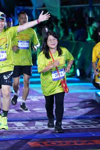 BIB: 4717, 3976
                            <button type="button" onclick="openModal(26224915)" class="btn btn-primary btn-sm float-right btn-popup" data-toggle="modal" data-target=".modal-high-quality">
                        <i class="fas fa-shopping-cart"></i> Add to Cart
                    </button>
                                            <button type="button" onclick="isThisMe(26224915, true)" class="btn btn-success btn-sm float-right btn-popup btn-isme hidden" data-toggle="tooltip" data-placement="bottom" title="นี่คือรูปของคุณใช่ไหม คลิกที่นี่เพื่อเอาเข้าอัลบั้ม">
                        <i class="fas fa-plus"></i> Add to album
                    </button>
                    <button type="button" onclick="isThisMe(26224915, false)" class="btn btn-warning btn-sm float-right btn-popup btn-isnotme hidden">
                        <i class="fas fa-ban"></i> Remove from album
                    </button>